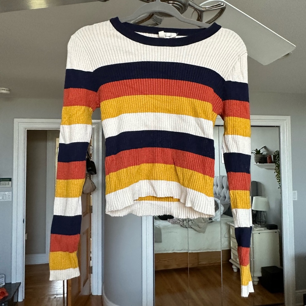 Cropped striped light sweater